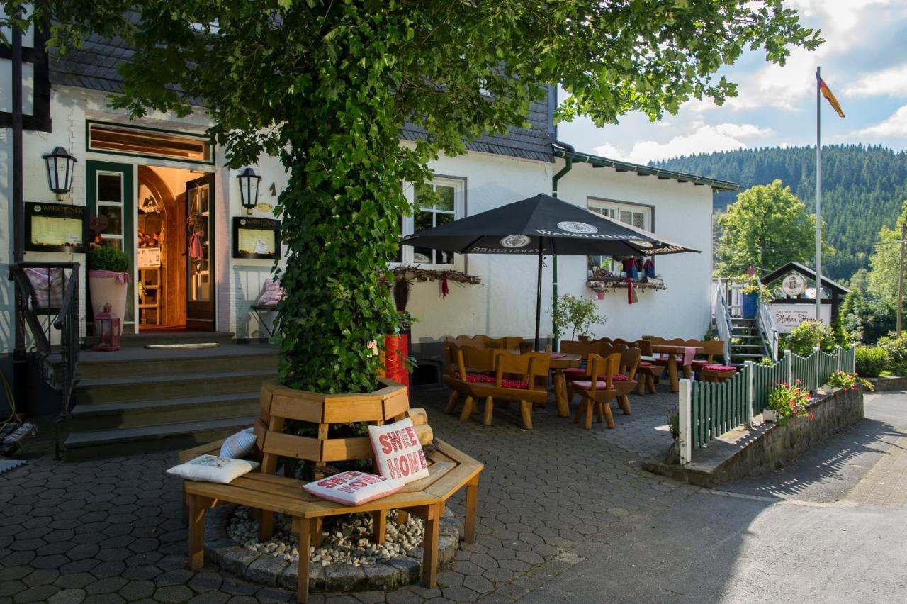 Gasthof Zur Hohen Hunau Schmallenberg Exterior photo